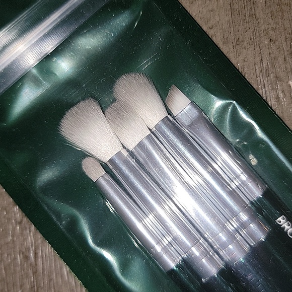MOTD Starter Eye 5-Piece Makeup Brush Set - Picture 4 of 7